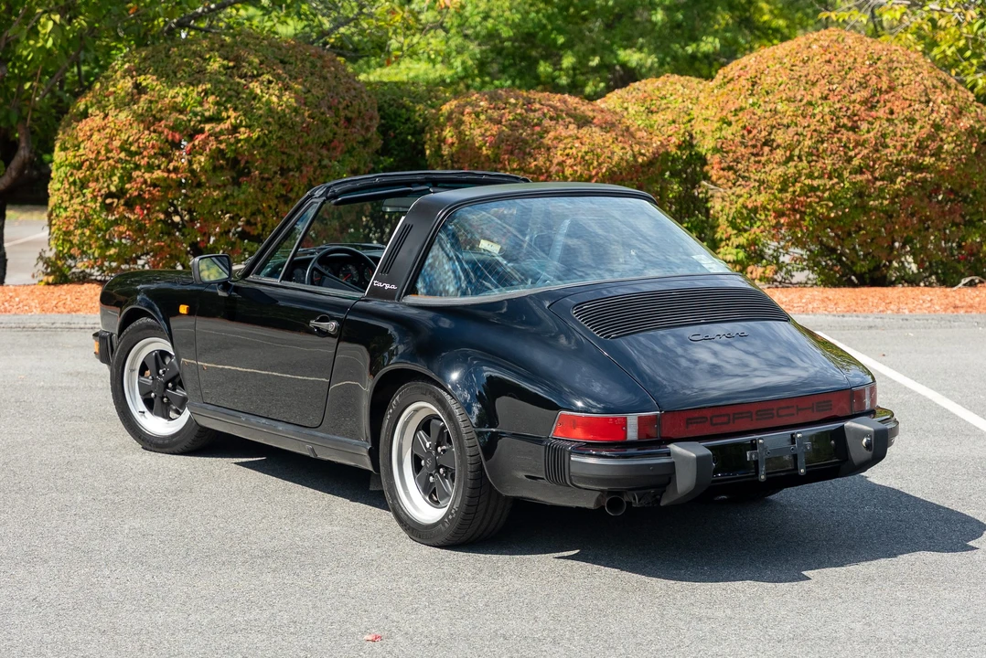 1985 Porsche 911 Carrera 3.2 - Image 13 of 31