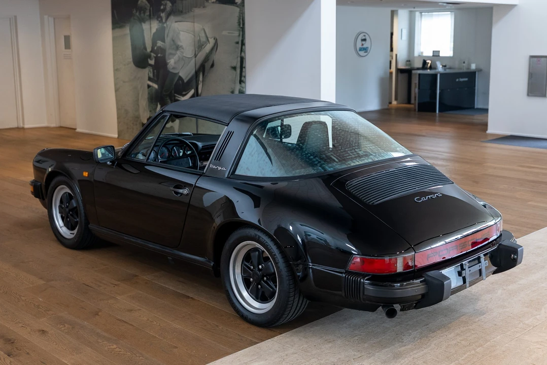 1985 Porsche 911 Carrera 3.2 - Image 29 of 31