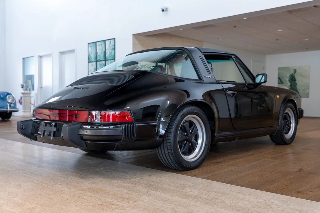 1985 Porsche 911 Carrera 3.2 - Image 24 of 31