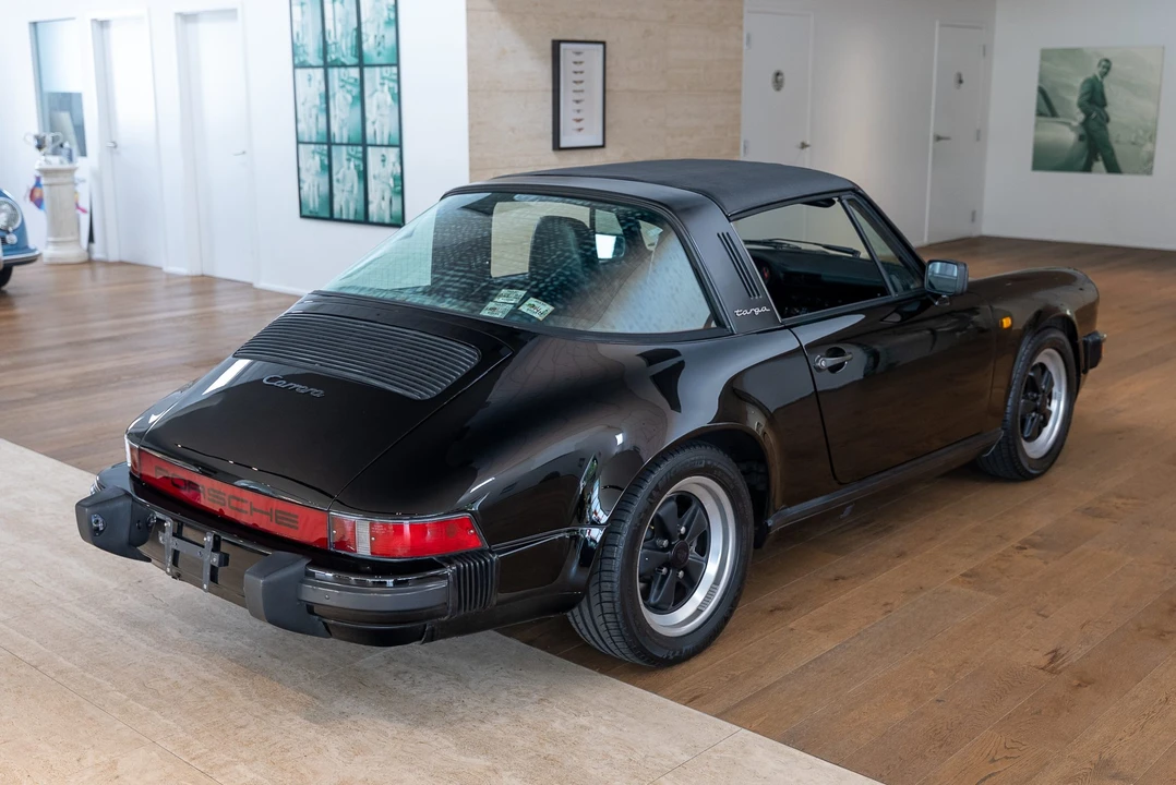 1985 Porsche 911 Carrera 3.2 - Image 25 of 31