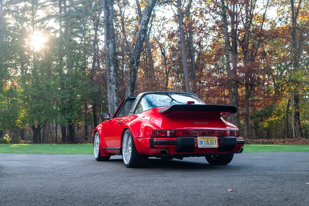 1985 Porsche 911 Carrera 3.2 - Image 16 of 31
