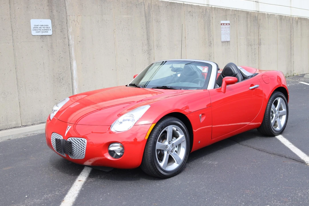 2006 Pontiac Solstice - Image 2 of 31