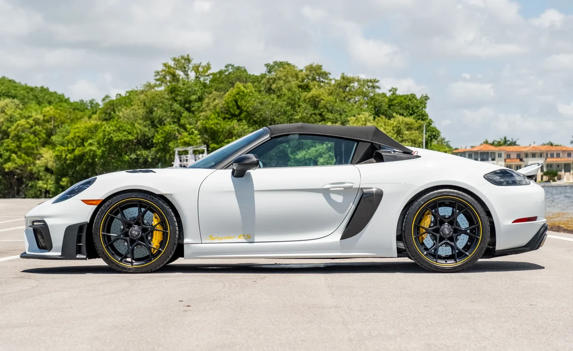 2025 Porsche 718 Boxster Spyder RS - Image 16 of 31
