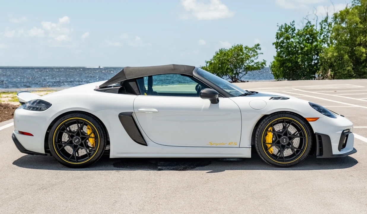 2025 Porsche 718 Boxster Spyder RS - Image 20 of 31