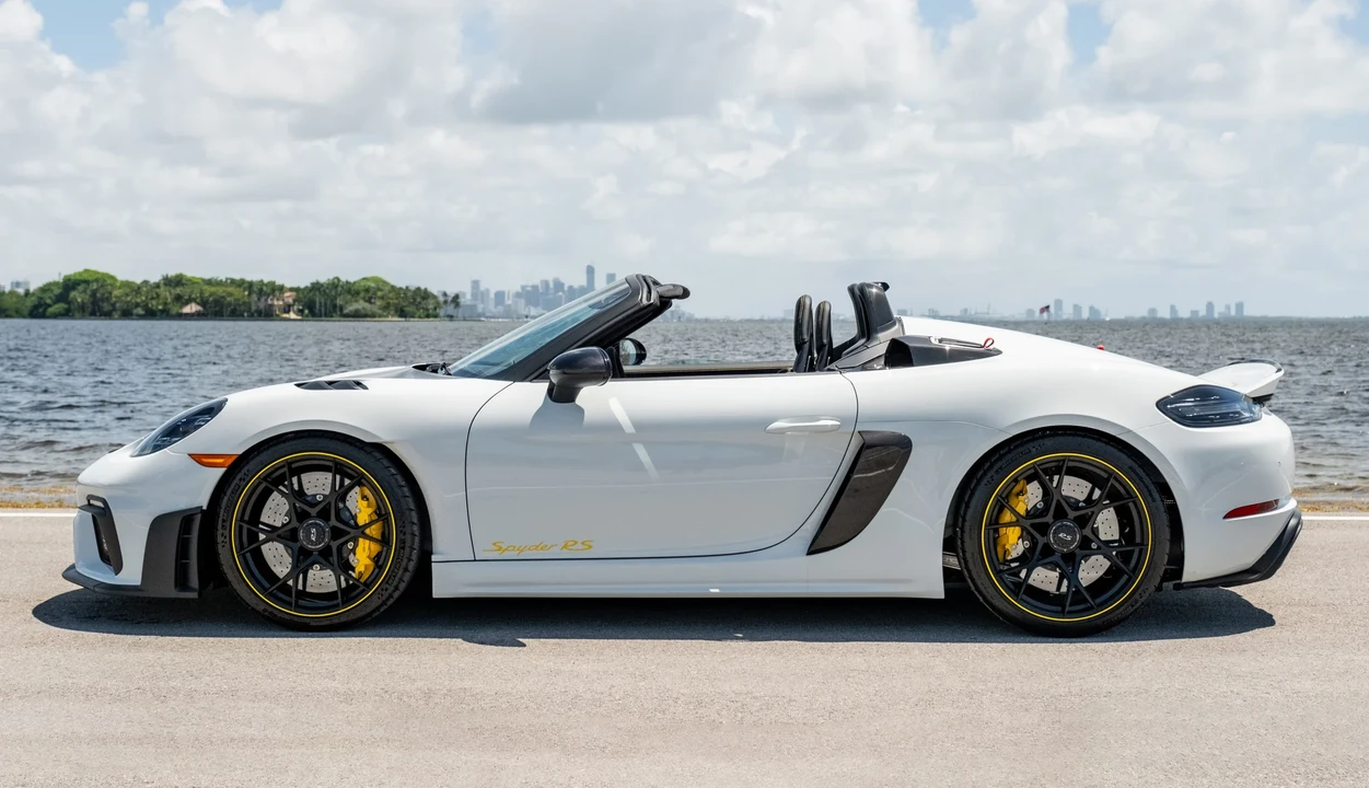 2025 Porsche 718 Boxster Spyder RS - Image 3 of 31