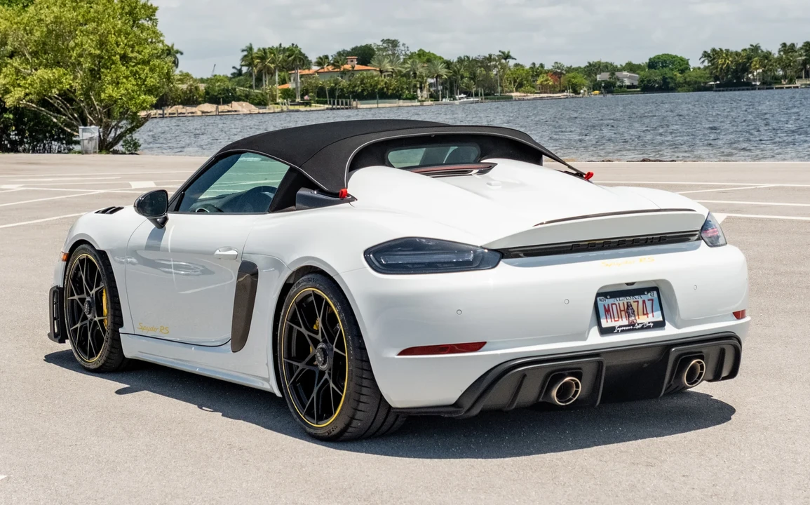 2025 Porsche 718 Boxster Spyder RS - Image 17 of 31