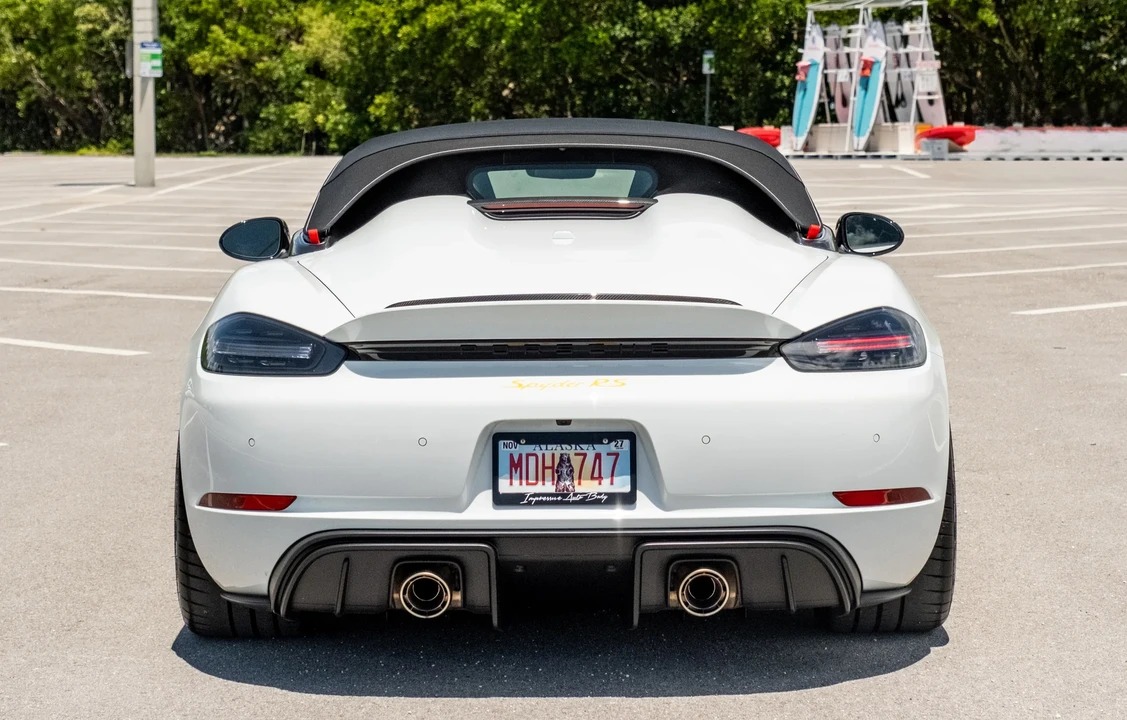 2025 Porsche 718 Boxster Spyder RS - Image 18 of 31