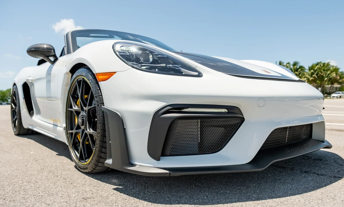 2025 Porsche 718 Boxster Spyder RS - Image 23 of 31