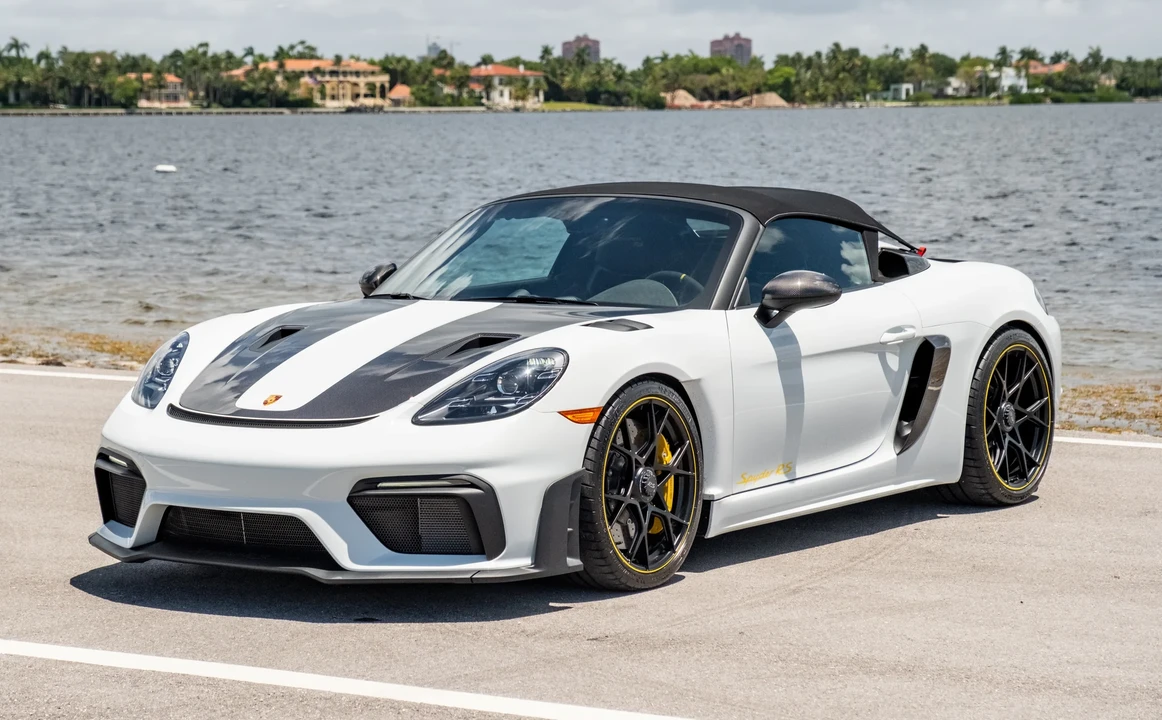 2025 Porsche 718 Boxster Spyder RS - Image 15 of 31