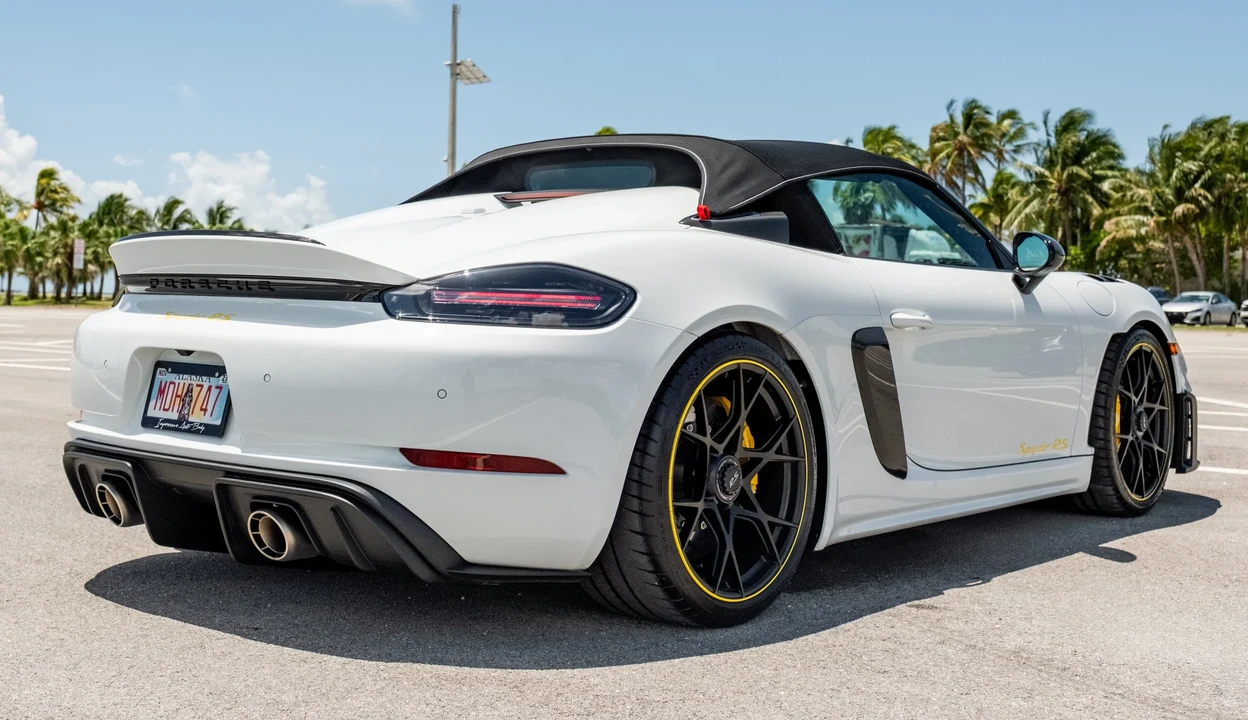 2025 Porsche 718 Boxster Spyder RS - Image 19 of 31