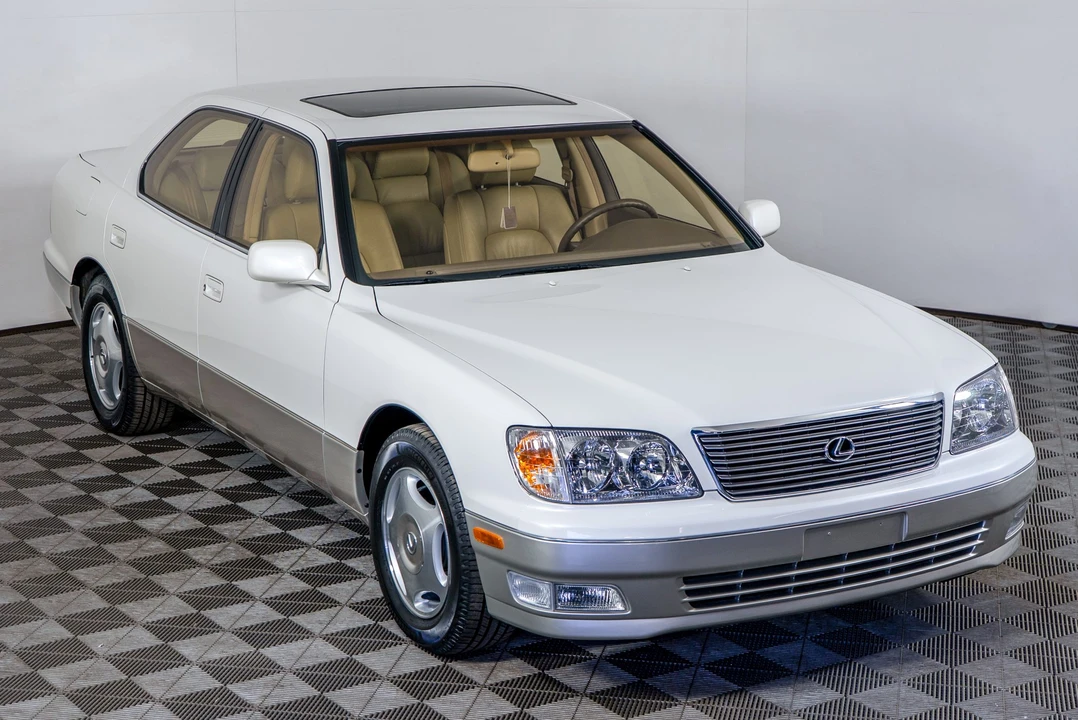 1998 Lexus LS 2nd Gen - Image 2 of 31