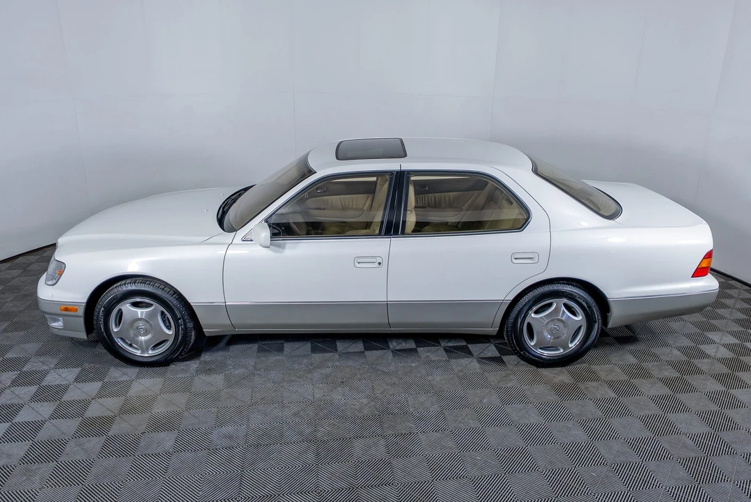 1998 Lexus LS 2nd Gen - Image 18 of 31