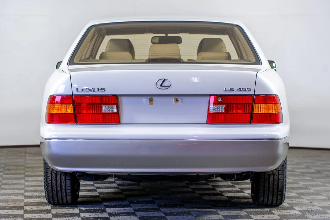 1998 Lexus LS 2nd Gen - Image 12 of 31