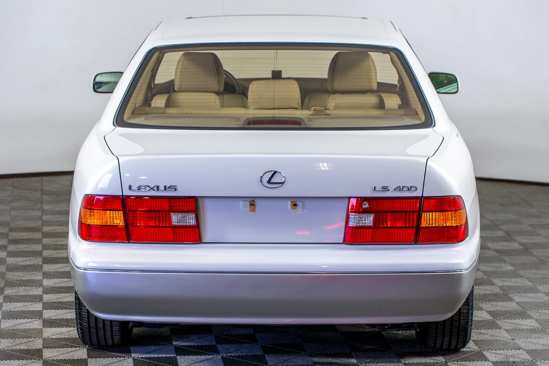 1998 Lexus LS 2nd Gen - Image 11 of 31