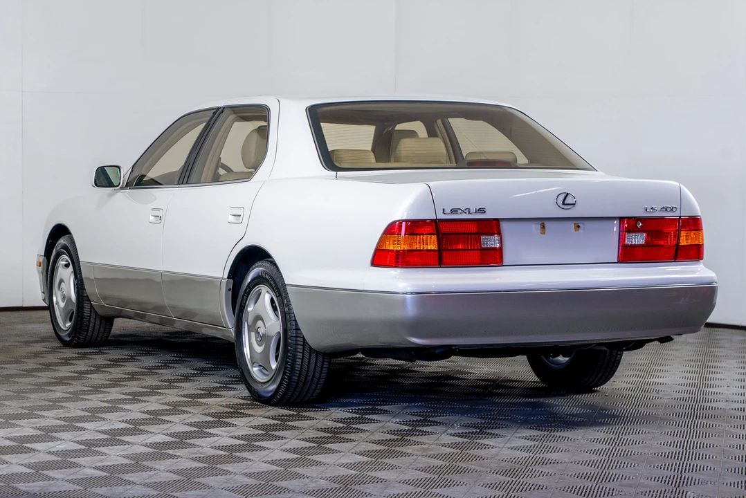 1998 Lexus LS 2nd Gen - Image 16 of 31