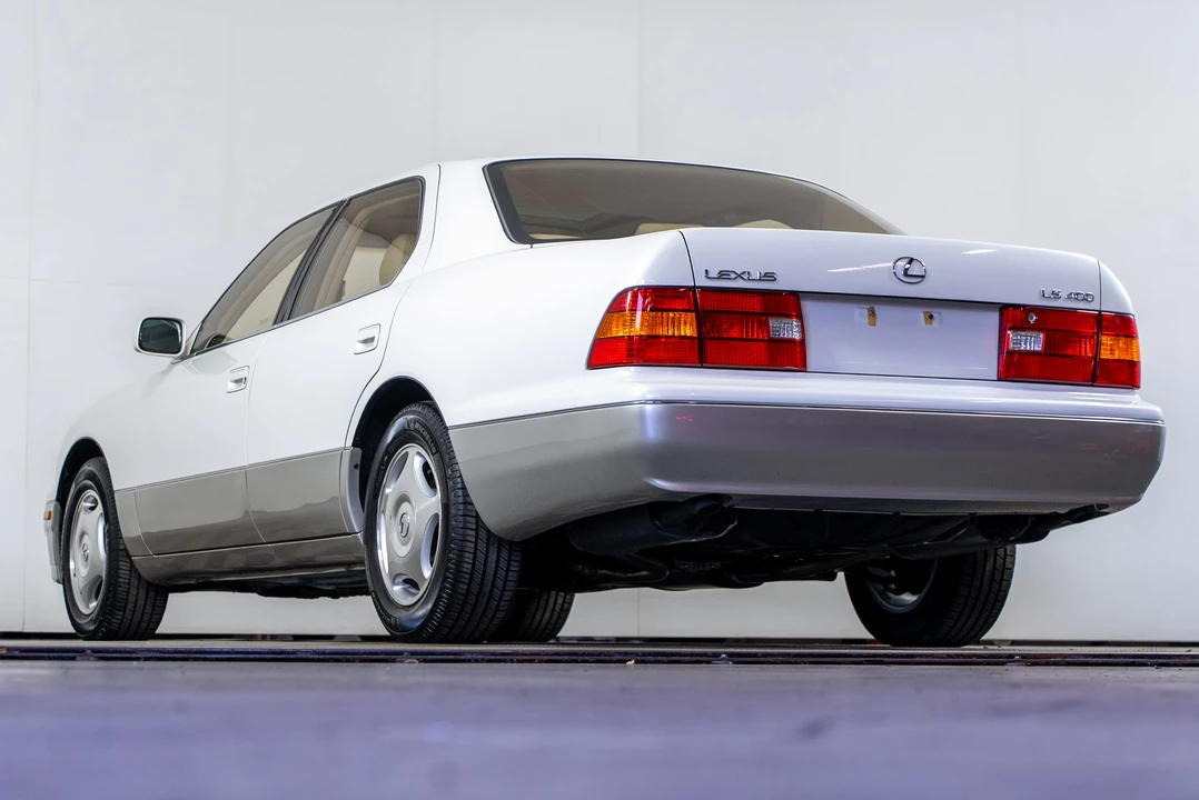 1998 Lexus LS 2nd Gen - Image 17 of 31