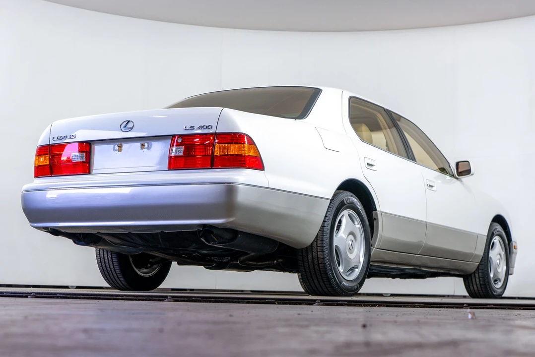 1998 Lexus LS 2nd Gen - Image 10 of 31