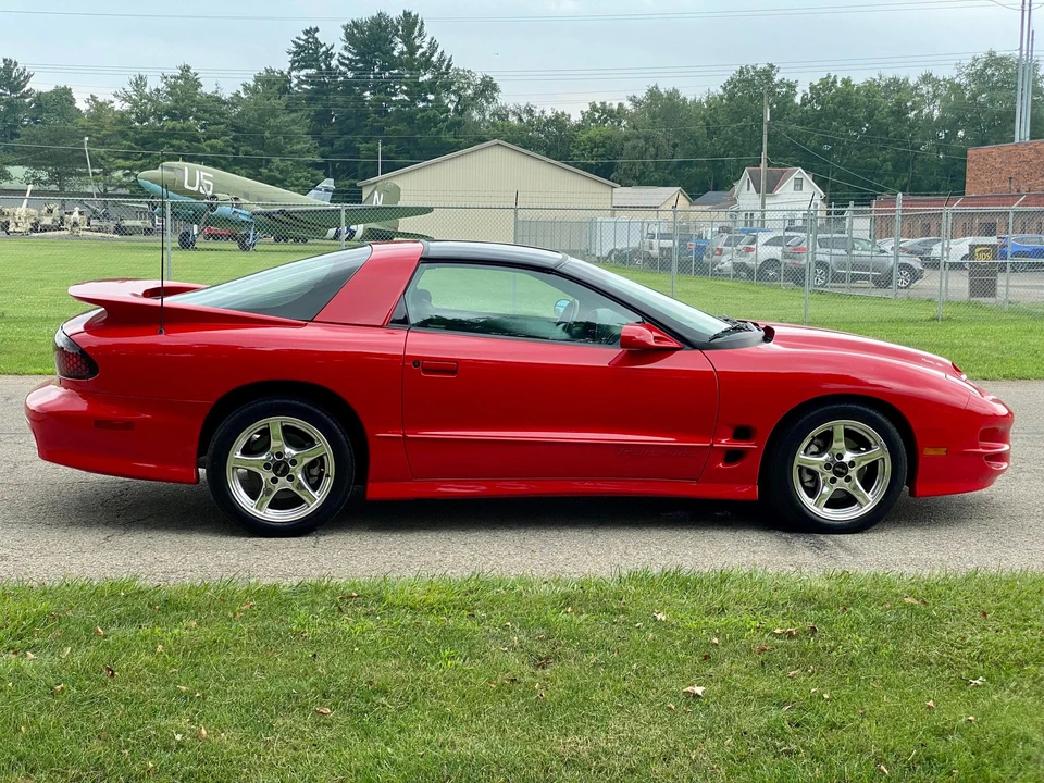 1998 Pontiac Firebird Trans Am 4th Gen - Image 8 of 31
