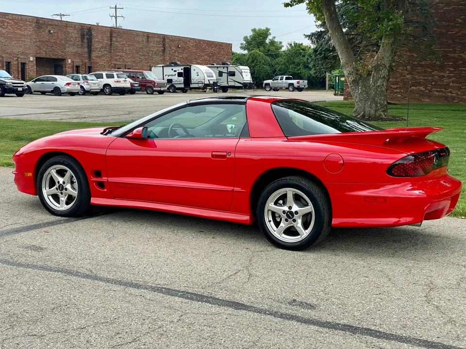 1998 Pontiac Firebird Trans Am 4th Gen - Image 11 of 31