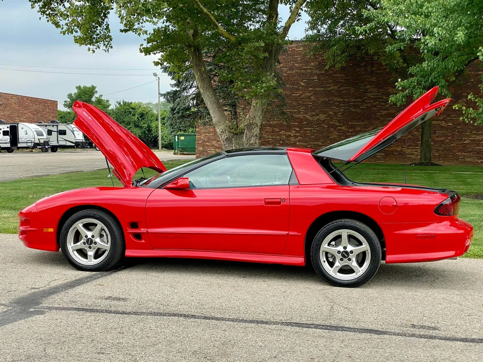 1998 Pontiac Firebird Trans Am 4th Gen - Image 16 of 31