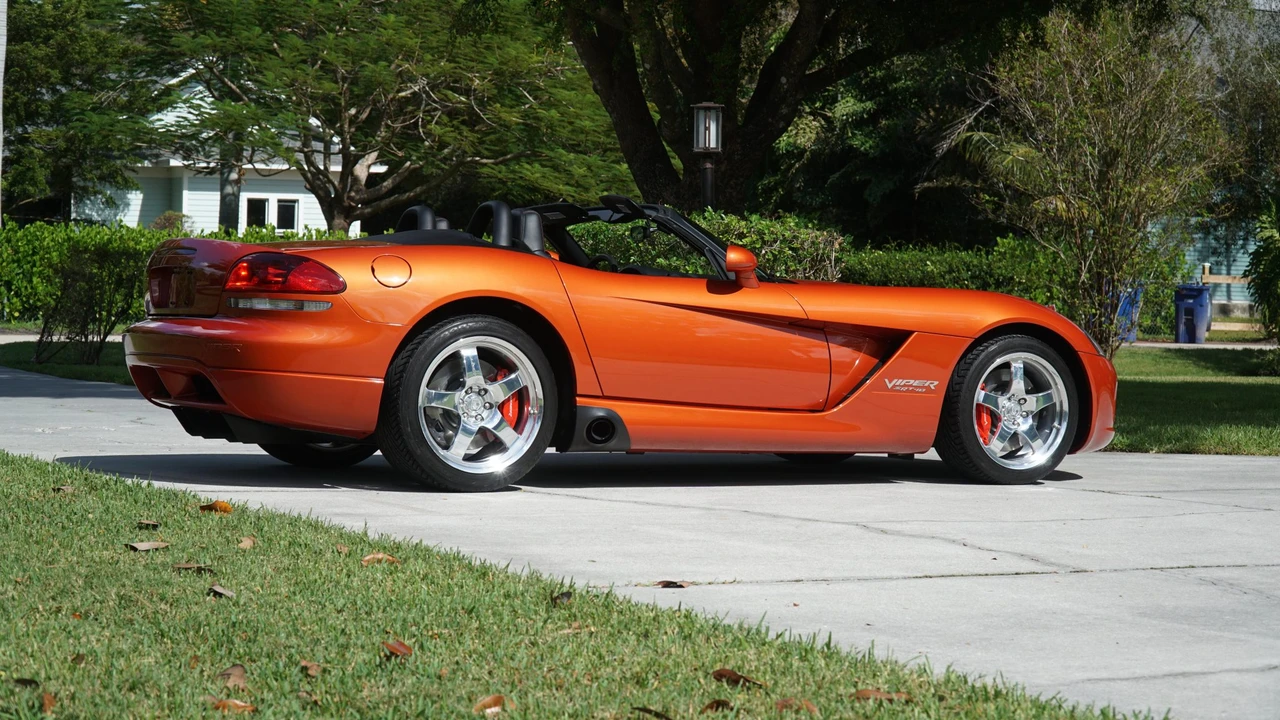 2005 Dodge Viper 3rd Gen - Image 9 of 31