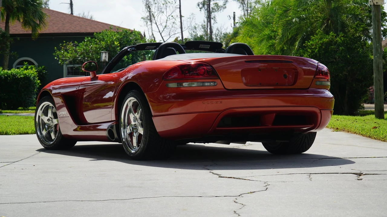 2005 Dodge Viper 3rd Gen - Image 11 of 31