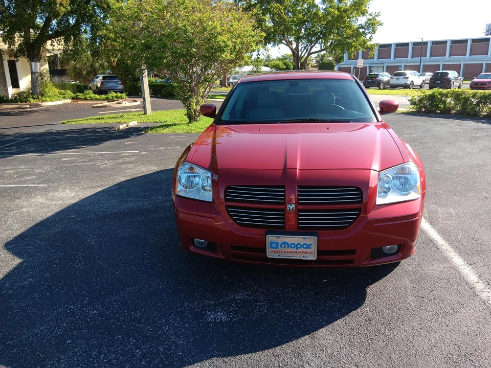 2006 Dodge Magnum 2nd Gen Wagon - Image 13 of 31