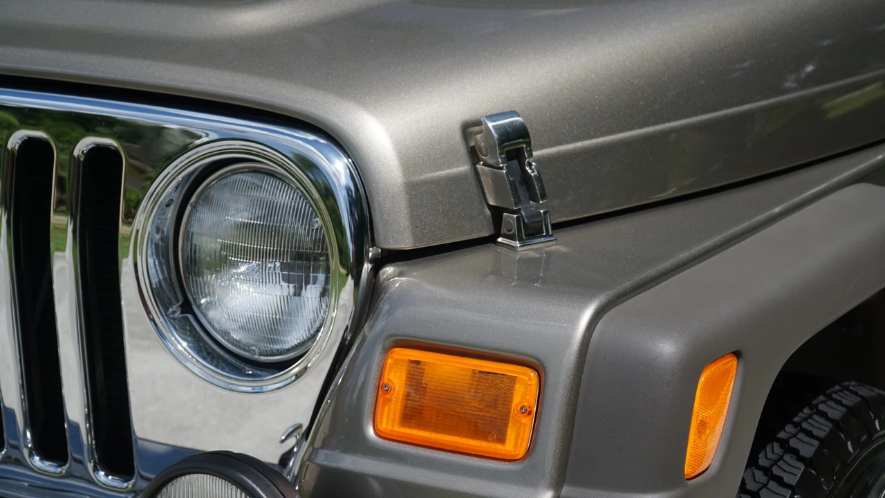 2006 Jeep TJ Wrangler - Image 17 of 31