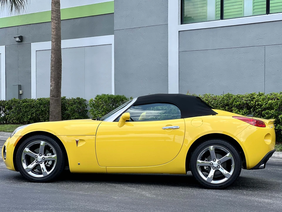 2008 Pontiac Solstice GXP - Image 15 of 31