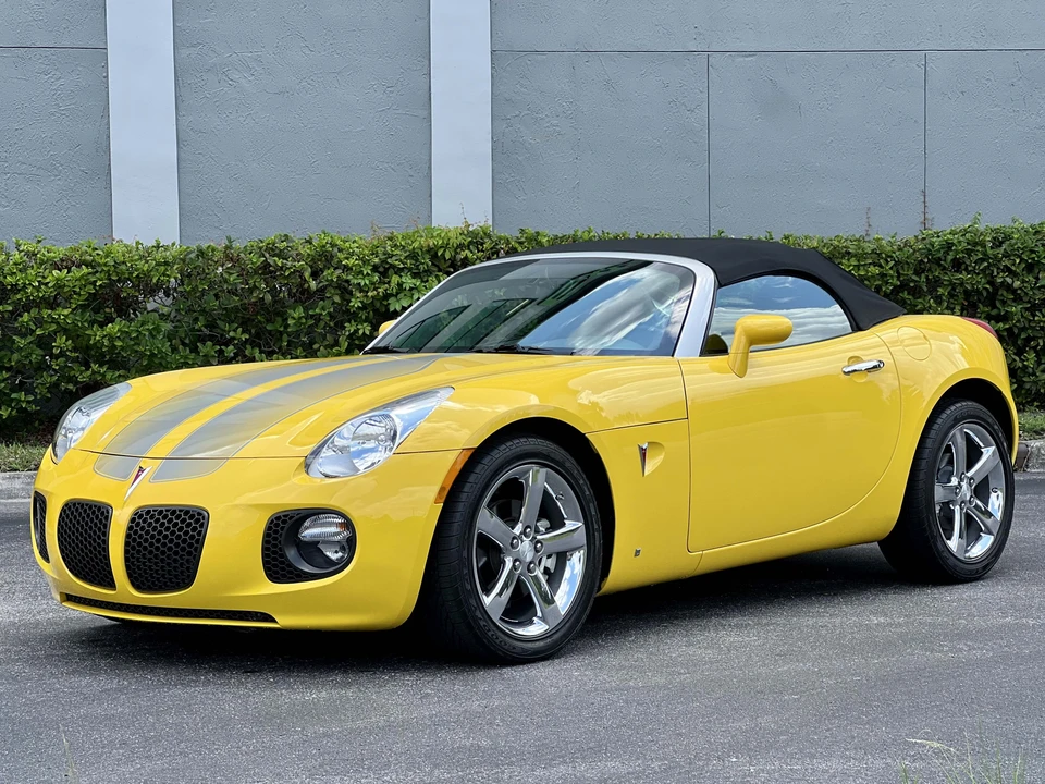 2008 Pontiac Solstice GXP - Image 16 of 31