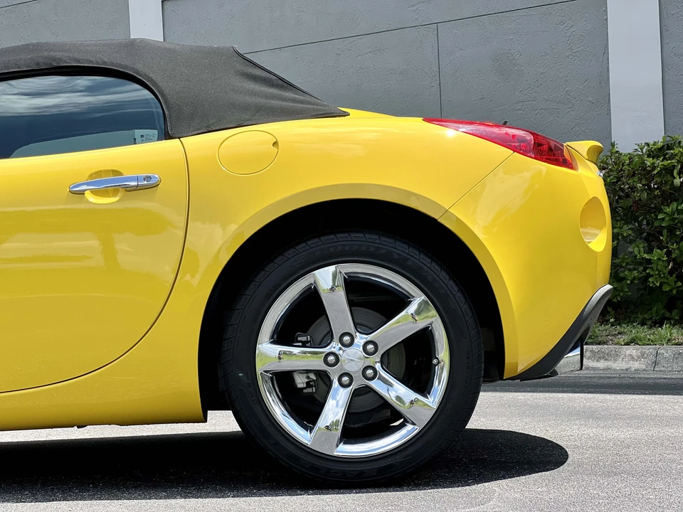 2008 Pontiac Solstice GXP - Image 19 of 31
