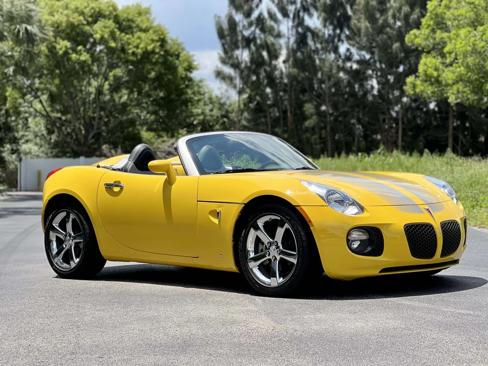 2008 Pontiac Solstice GXP - Image 3 of 31