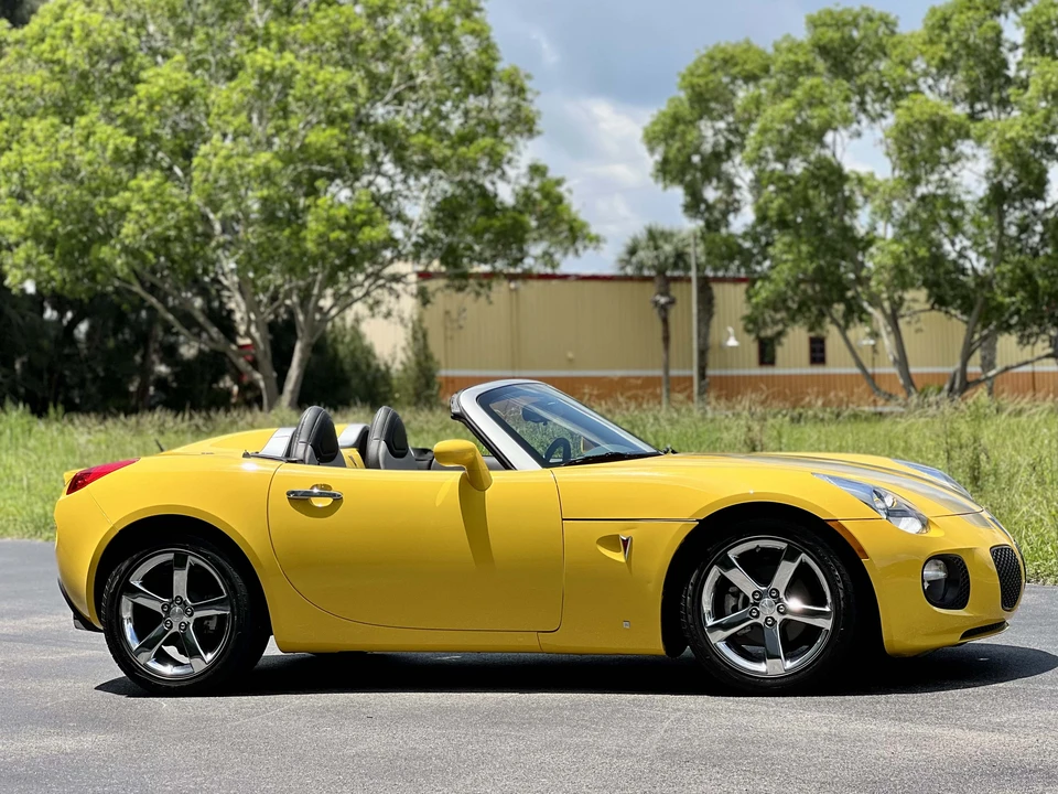 2008 Pontiac Solstice GXP - Image 4 of 31