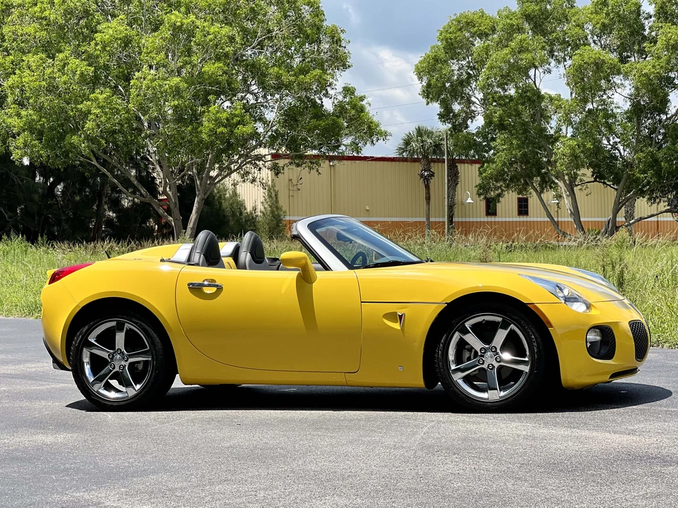 2008 Pontiac Solstice GXP - Image 5 of 31