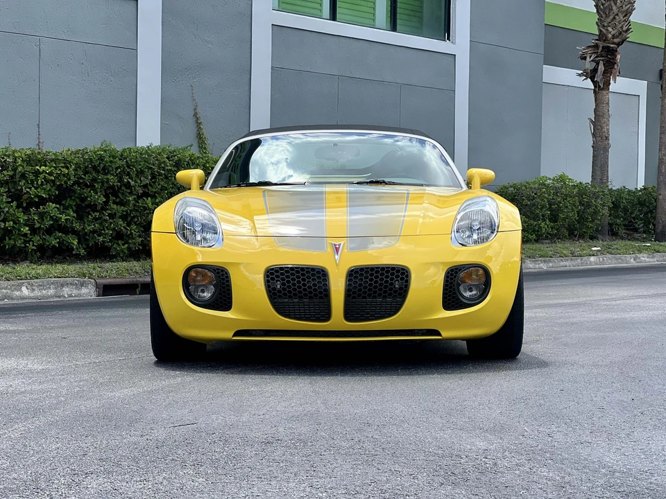 2008 Pontiac Solstice GXP - Image 10 of 31