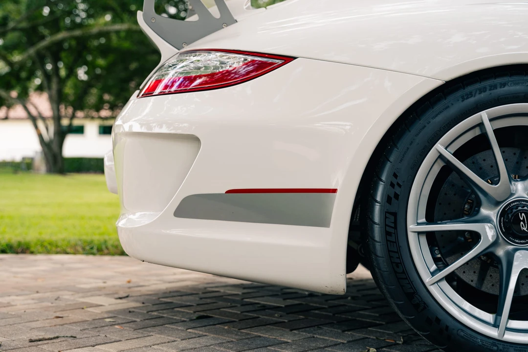 2011 Porsche 997 GT3 RS 4.0 - Image 30 of 31
