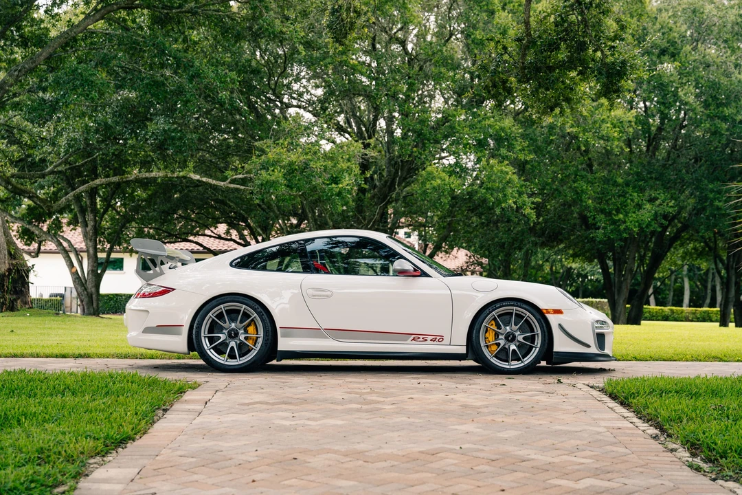 2011 Porsche 997 GT3 RS 4.0 - Image 5 of 31