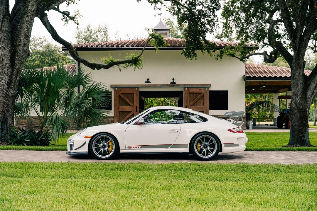 2011 Porsche 997 GT3 RS 4.0 - Image 9 of 31