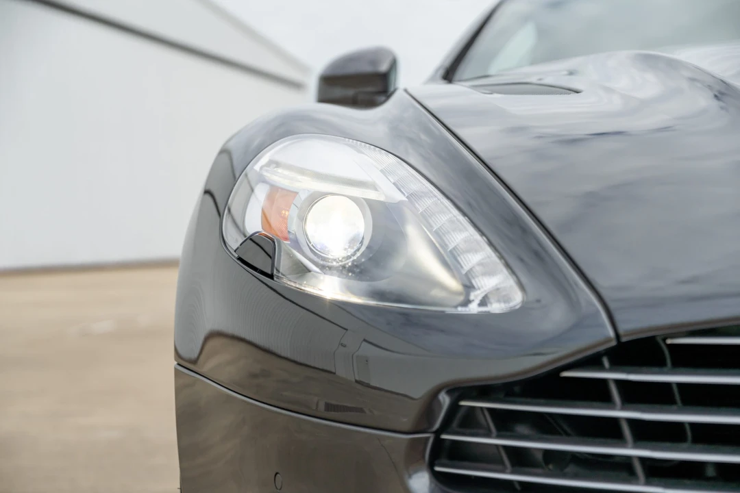 2014 Aston Martin Vanquish 2nd Gen - Image 27 of 31