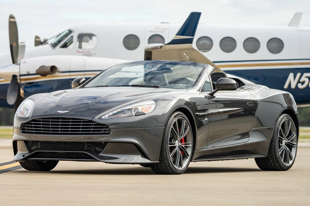 2014 Aston Martin Vanquish 2nd Gen - Image 2 of 31