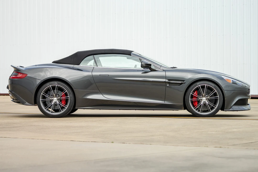 2014 Aston Martin Vanquish 2nd Gen - Image 16 of 31