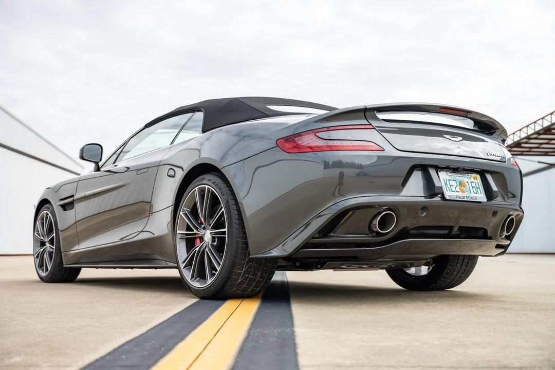 2014 Aston Martin Vanquish 2nd Gen - Image 21 of 31