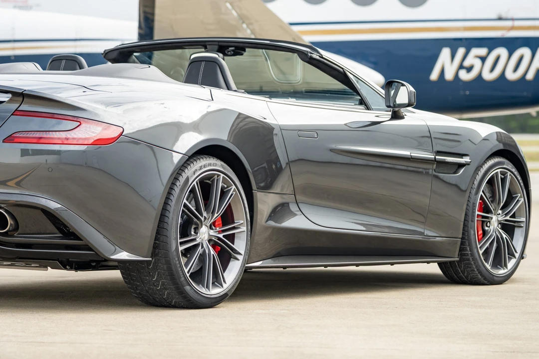 2014 Aston Martin Vanquish 2nd Gen - Image 25 of 31