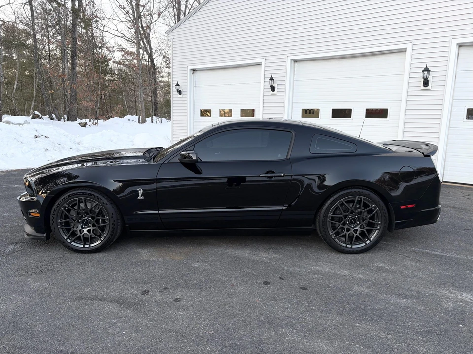 2014 Ford S197 II Shelby Mustang GT500 - Image 2 of 31