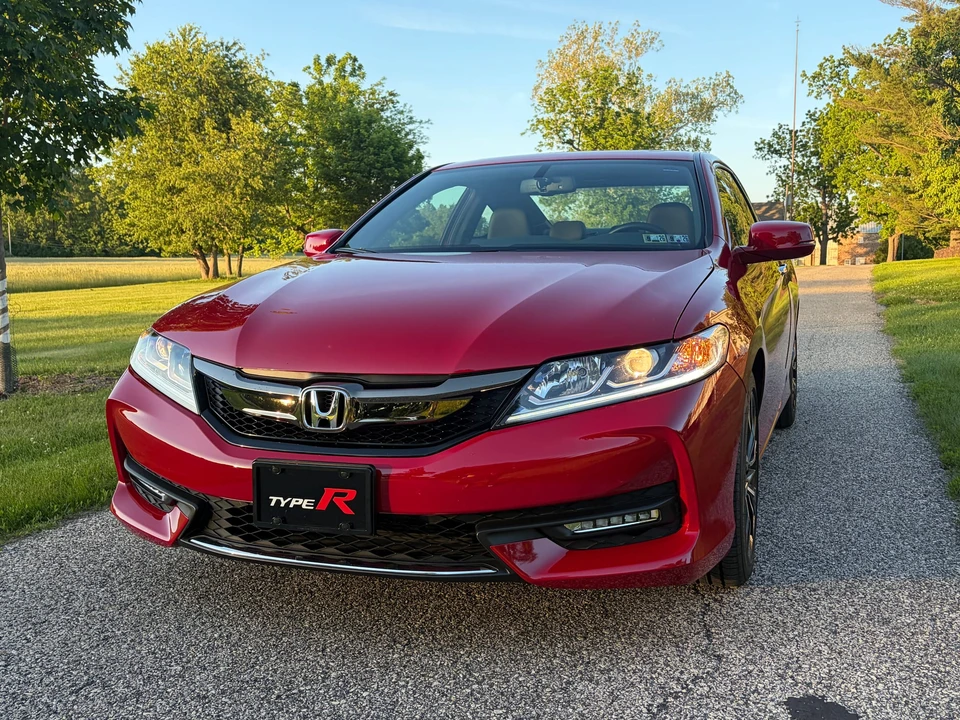 2017 Honda Accord 9th Gen - Image 3 of 31