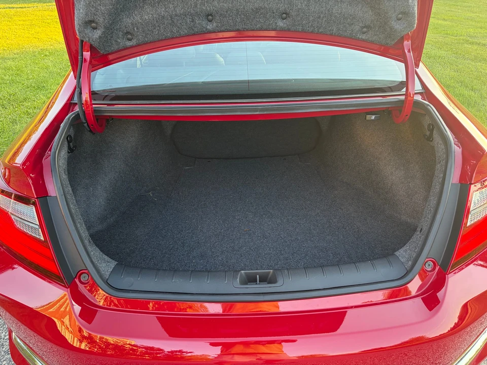2017 Honda Accord 9th Gen - Image 29 of 31