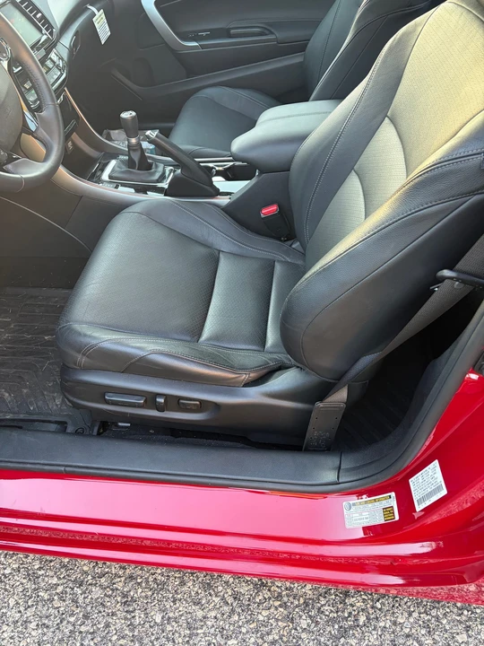 2017 Honda Accord 9th Gen - Image 15 of 31