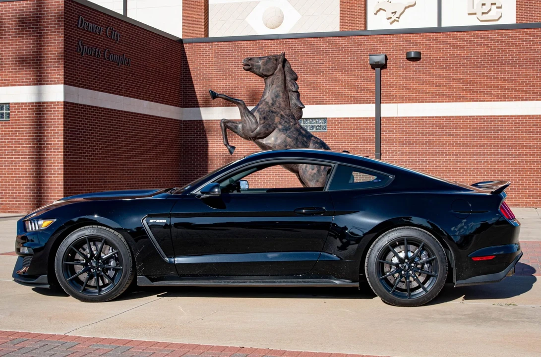 2018 Ford S550 Shelby Mustang GT350 - Image 2 of 31