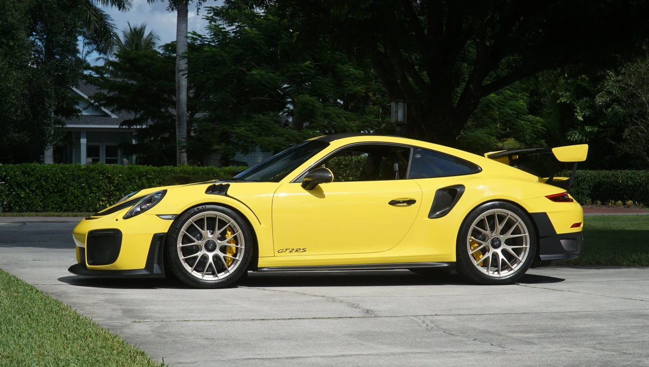 2018 Porsche 991 GT2 RS - Image 2 of 31