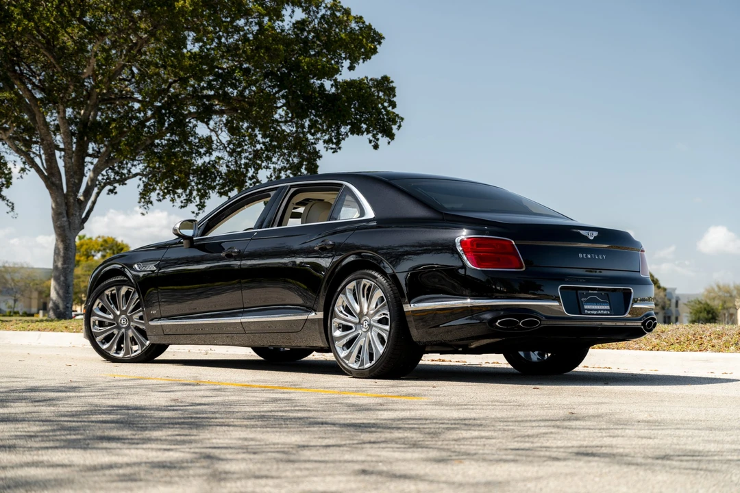 2022 Bentley Continental Flying Spur - Image 8 of 31